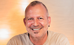Simon Schnellmann